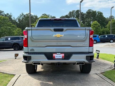 Used 2025 Chevrolet Silverado 1500 High Country w/ Technology Package AWD/4WD image 6