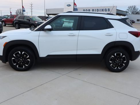 Used 2023 Chevrolet TrailBlazer LT w/ Convenience Package image 8