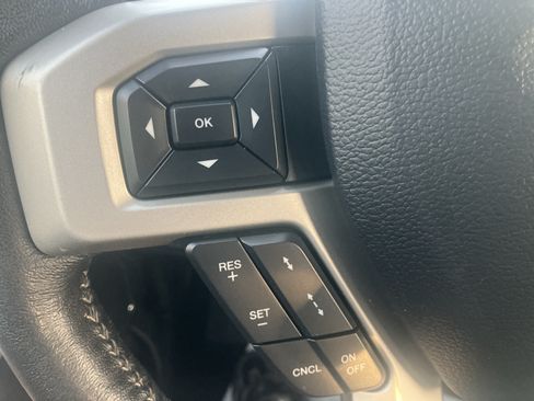 Used 2019 Ford F150 Lariat w/ Equipment Group 502A Luxury AWD/4WD image 23