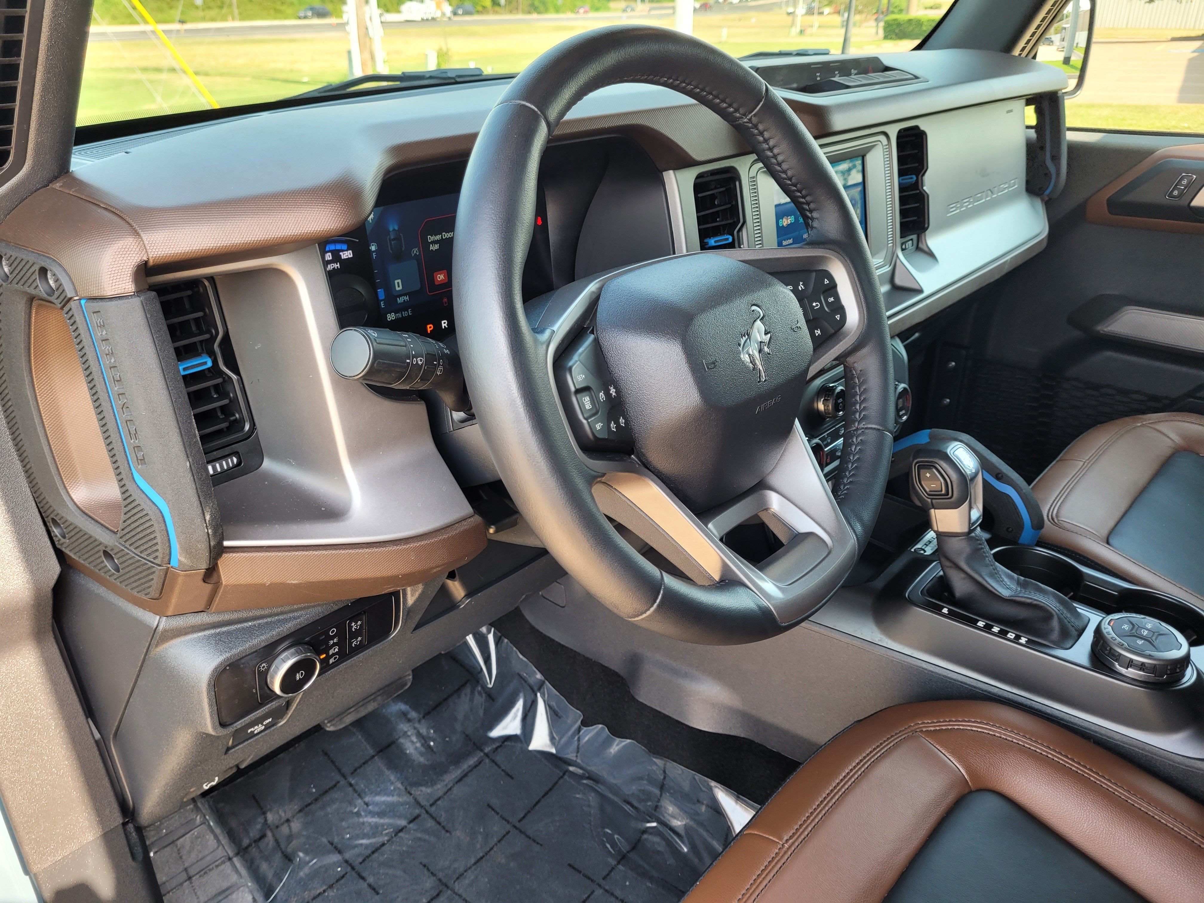 Used 2023 Ford Bronco Outer Banks AWD/4WD image 25