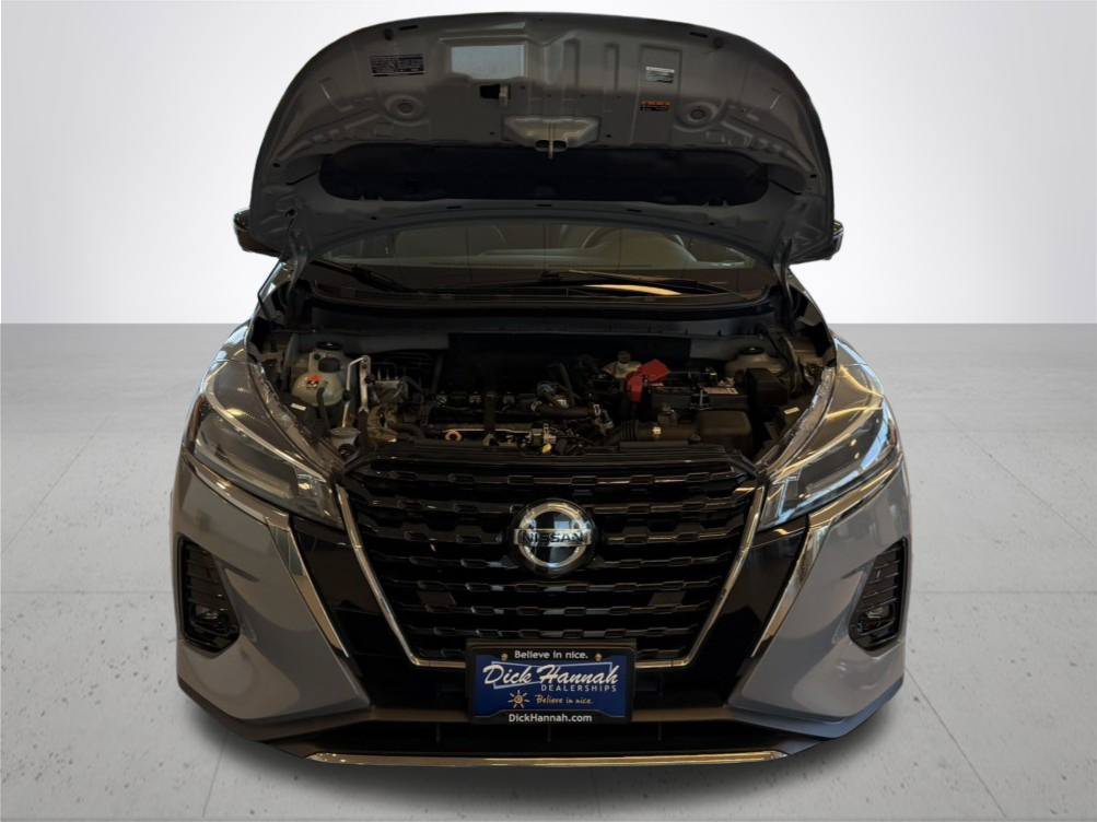 Used 2021 Nissan Kicks SR w/ SR Premium Package FWD image 4
