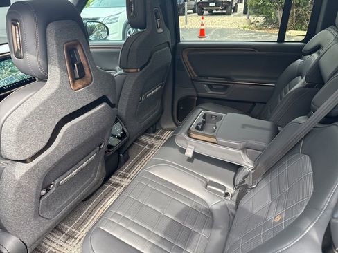 Used 2026 Rivian R1S Premium AWD/4WD image 16