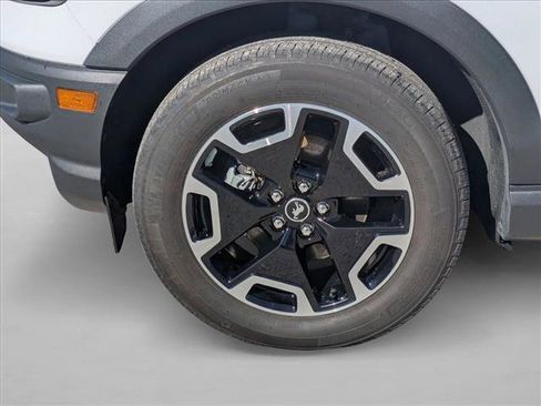 Used 2023 Ford Bronco Sport Outer Banks w/ Tech Package image 22