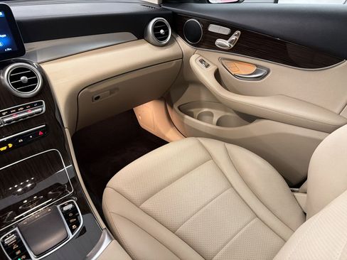 Certified 2021 Mercedes-Benz GLC 300 image 28