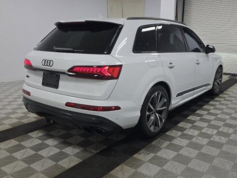 Used 2024 Audi SQ7 Premium Plus w/ Executive Package image 12
