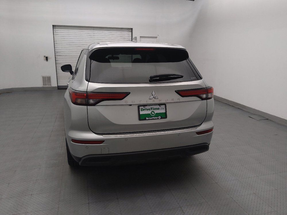 Used 2022 Mitsubishi Outlander ES AWD/4WD image 6