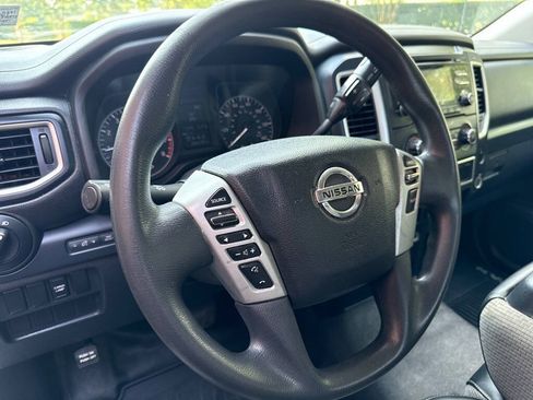 Used 2017 Nissan Titan S AWD/4WD image 15