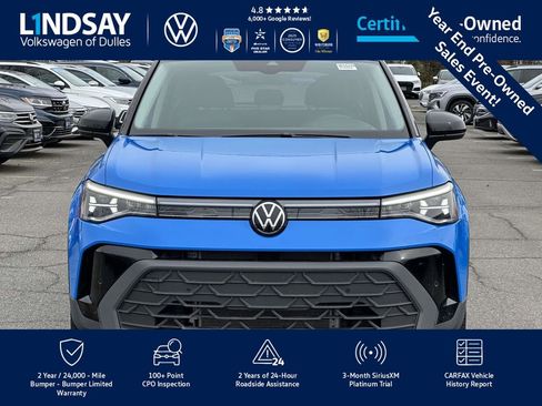 Certified 2025 Volkswagen Taos SE image 3