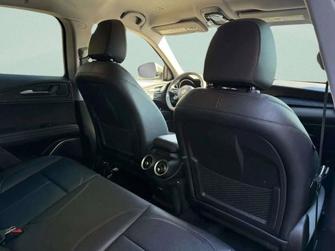 Used 2020 Alfa Romeo Stelvio Sprint w/ Nero Edizione image 10