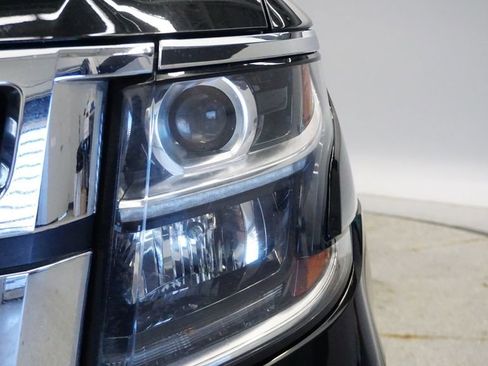Used 2015 Chevrolet Suburban LTZ image 12