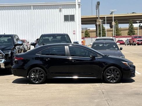 Used 2026 Toyota Corolla XSE FWD image 3