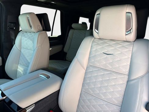 Used 2026 Cadillac Escalade Platinum Sport image 45