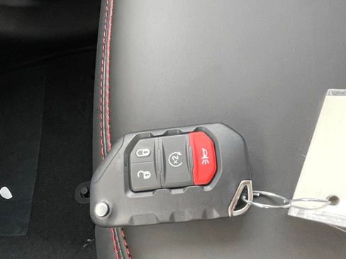 New 2025 Jeep Wrangler Unlimited Rubicon image 34