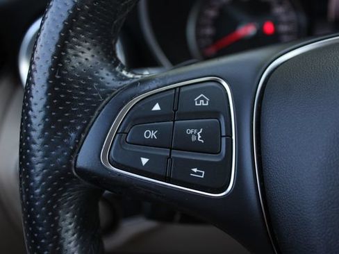 Used 2016 Mercedes-Benz C 300 Sedan image 7