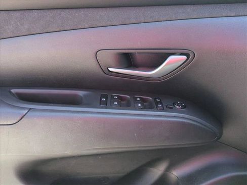 Used 2023 Hyundai Tucson SEL w/ Convenience Package FWD image 11