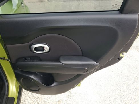 Used 2017 Kia Soul + image 31