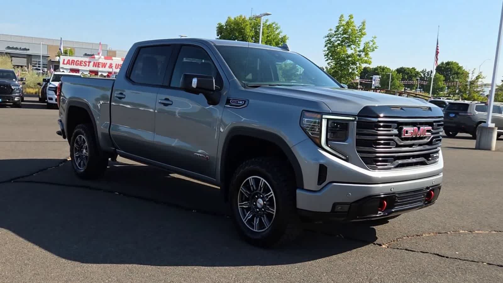 Used 2025 GMC Sierra 1500 AT4 AWD/4WD image 2