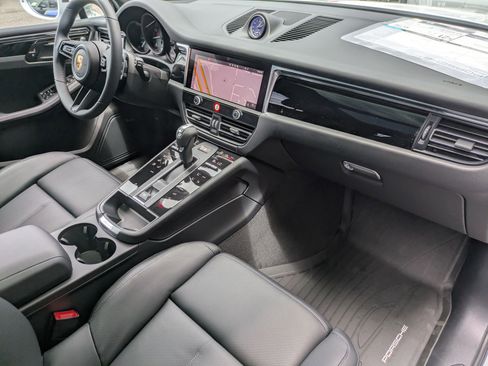 New 2025 Porsche Macan image 26