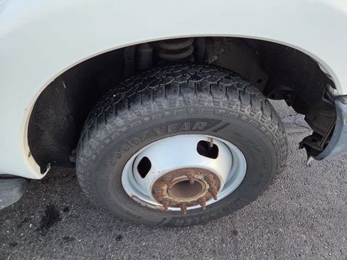 Used 2015 Ford F350 XL w/ Trailer Tow Package image 20