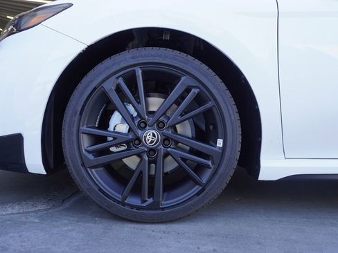 New 2026 Toyota Camry Hybrid image 19