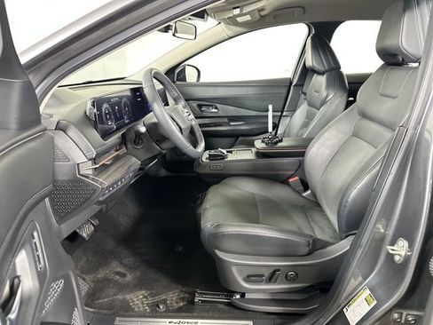 Used 2023 Nissan Ariya ENGAGE e-4ORCE image 11