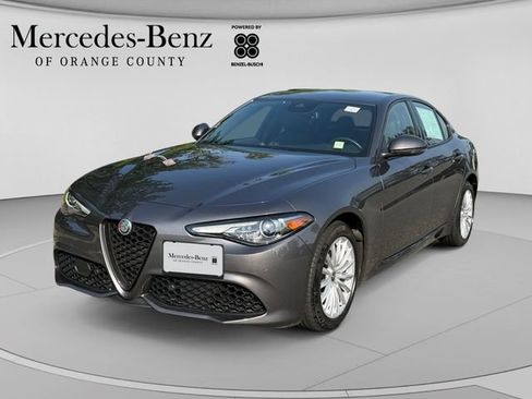 Used 2023 Alfa Romeo Giulia Sprint AWD/4WD image 1