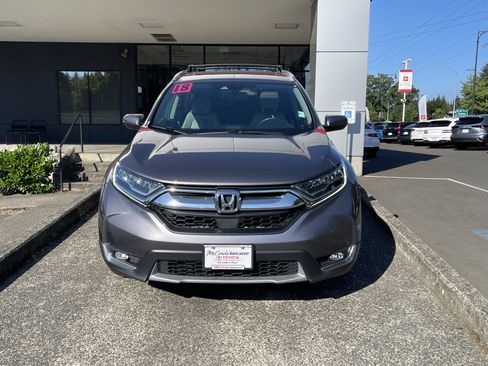 Used 2018 Honda CR-V Touring image 2