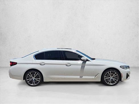 Used 2023 BMW 530i w/ Convenience Package RWD image 4