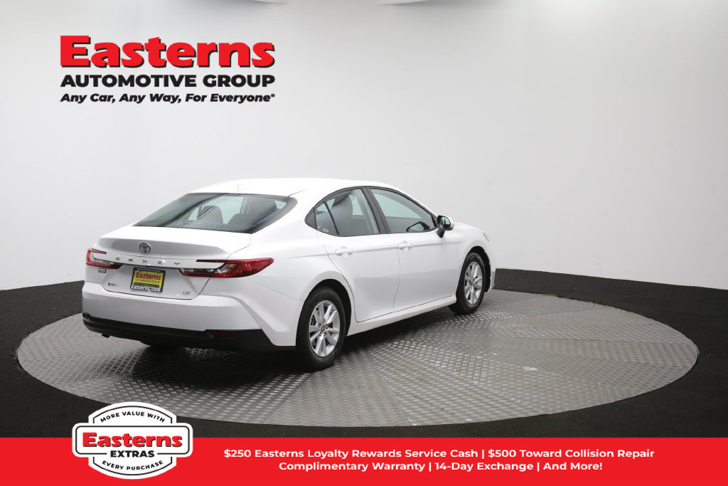 Used 2025 Toyota Camry LE FWD image 39