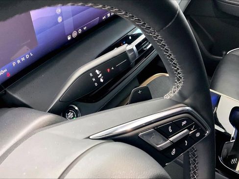 Used 2025 Buick Enclave Avenir w/ Trailering Package, 5000 lbs. image 19