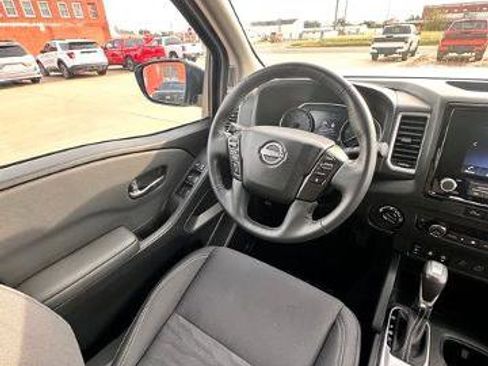 Certified 2024 Nissan Frontier SV w/ Hardbody Edition image 28