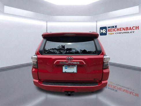 Used 2024 Toyota 4Runner SR5 AWD/4WD image 5
