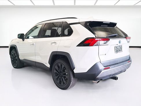 Used 2020 Toyota RAV4 Limited image 6