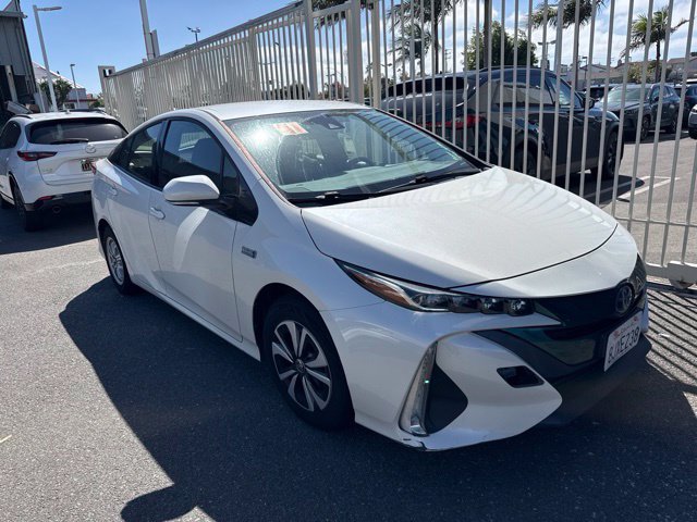 Used 2019 Toyota Prius Prime Plus FWD image 1