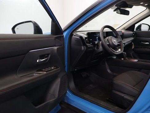 New 2025 Nissan Kicks SR w/ SR Premium Package image 6