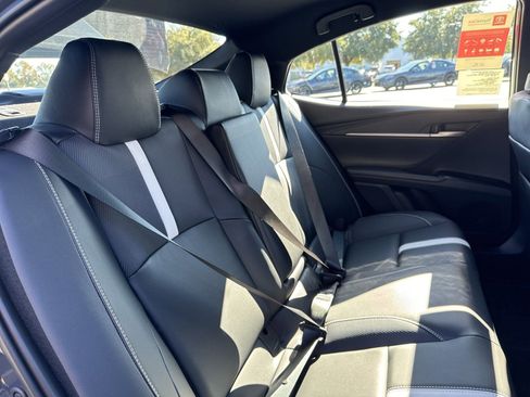 New 2025 Toyota Camry Hybrid FWD image 28