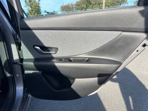 Used 2024 Hyundai Elantra Limited FWD image 26