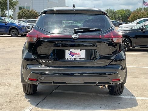 New 2025 Nissan Kicks Play S image 6