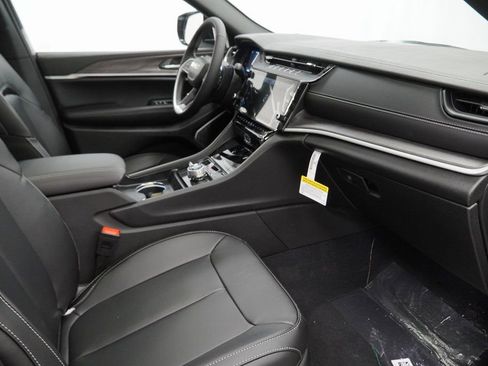 New 2026 Jeep Grand Cherokee Limited w/ Limited Altitude Package image 35