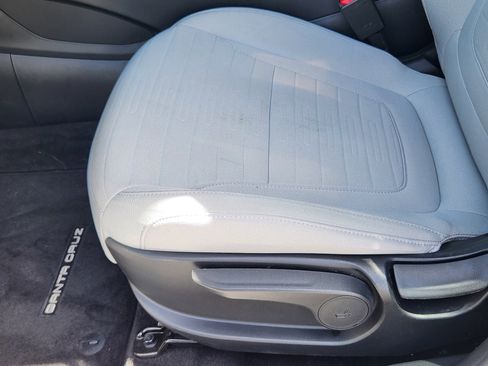 Certified 2025 Hyundai Santa Cruz SE AWD/4WD image 11
