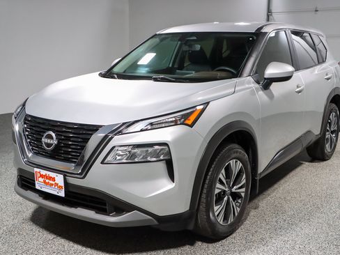 Used 2023 Nissan Rogue SV FWD image 30