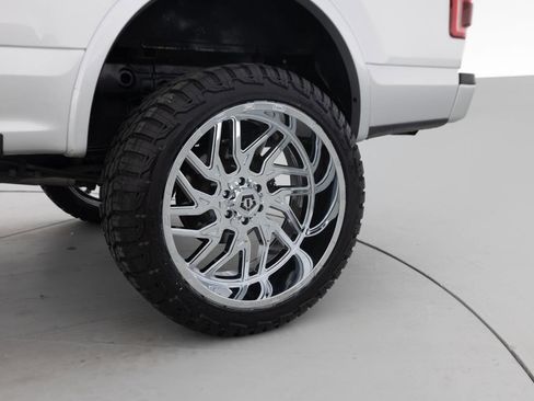 Used 2016 Ford F150 Platinum w/ Equipment Group 701A Luxury AWD/4WD image 22