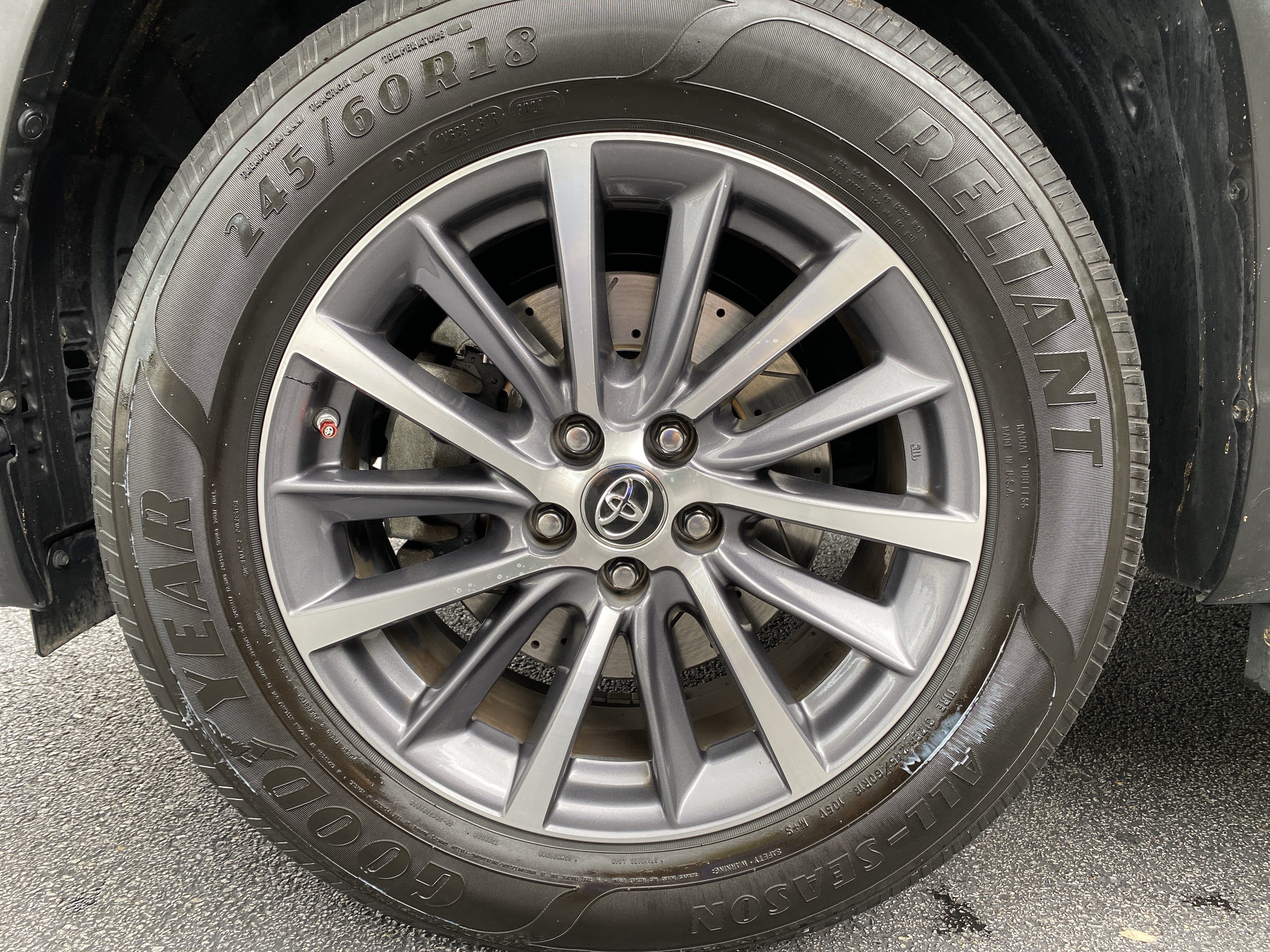 Used 2019 Toyota Highlander XLE FWD image 43