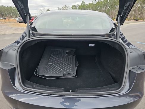 Used 2024 Tesla Model 3 Standard Range image 15