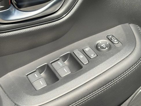 Used 2026 Honda HR-V LX image 25