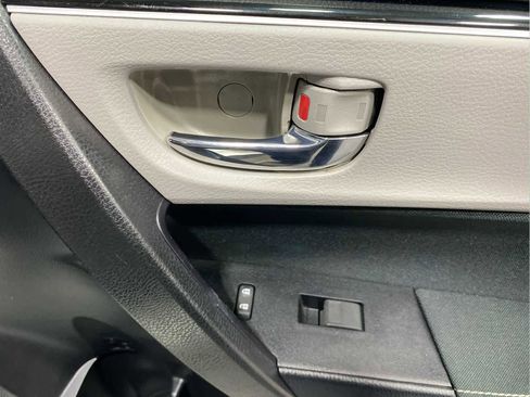 Used 2017 Toyota Corolla LE image 29