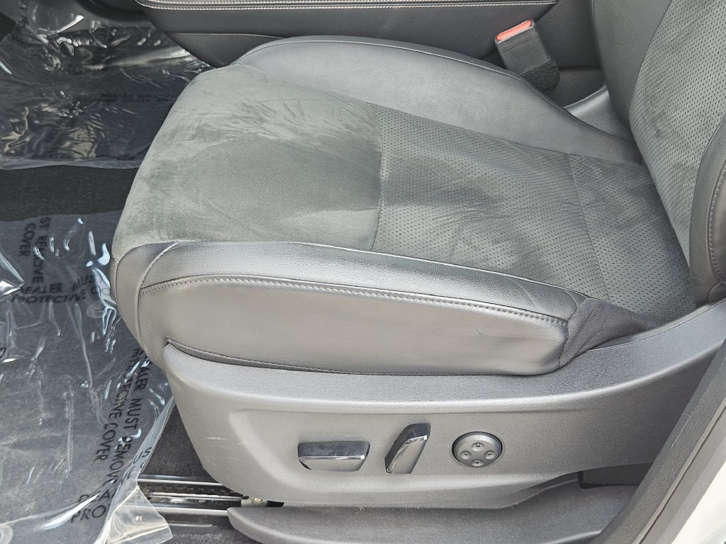 Used 2024 Nissan Ariya AWD image 25