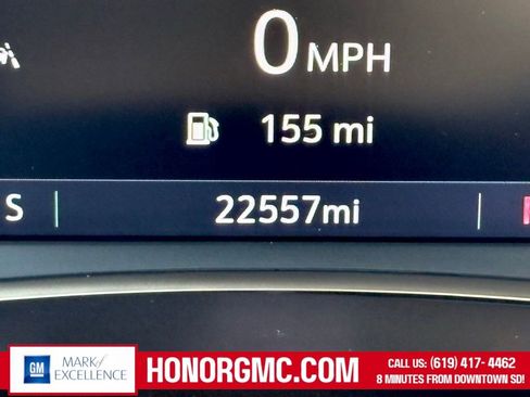 Used 2024 GMC Terrain SLT image 32