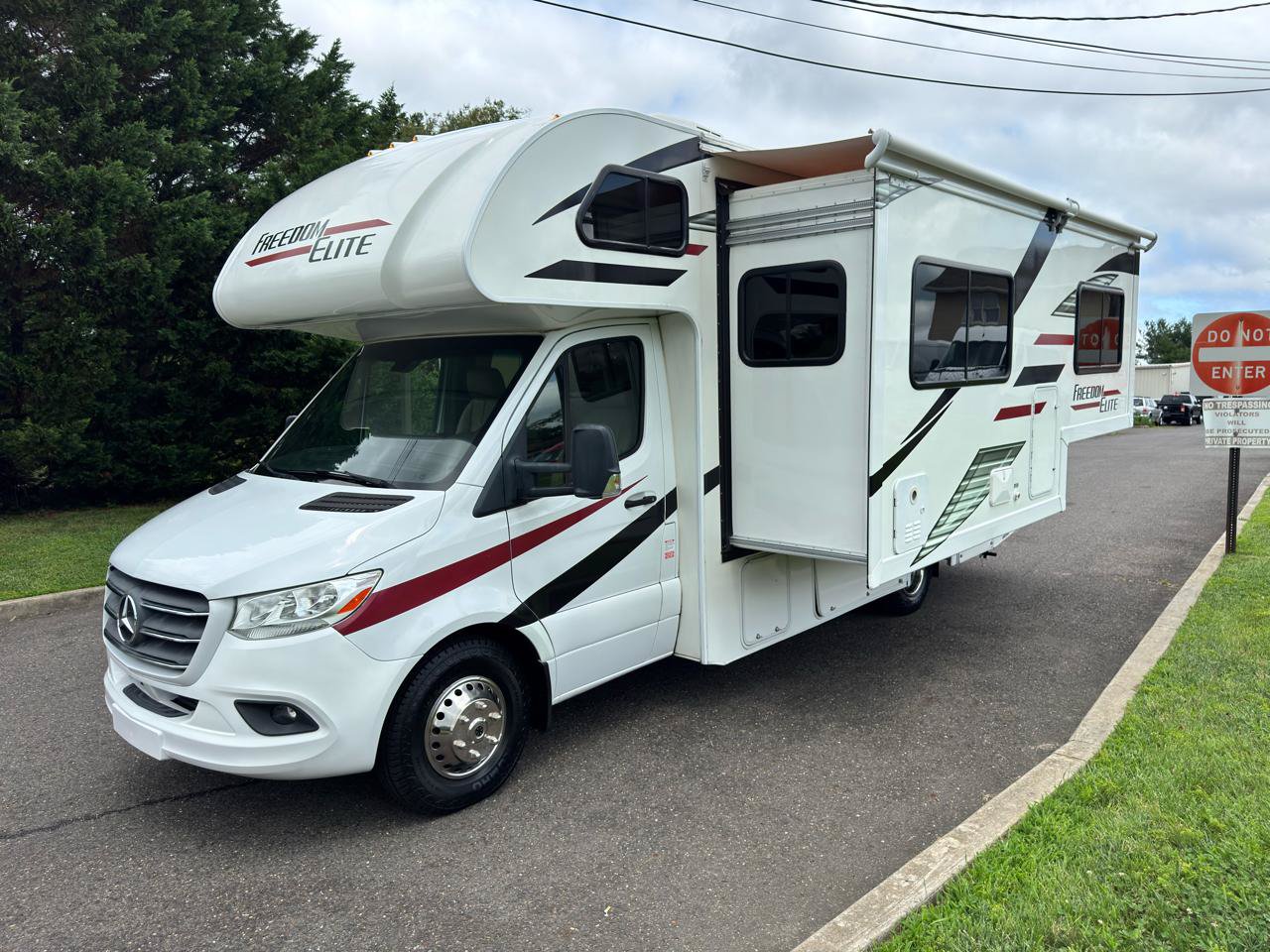Used 2019 Mercedes-Benz Sprinter 170 image 1