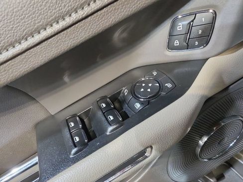 Used 2021 Ford Expedition Max XLT AWD/4WD image 15